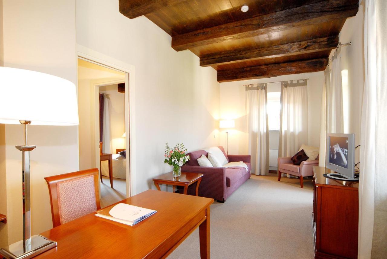 Hotel Antico Podere Propano سالوزو المظهر الخارجي الصورة